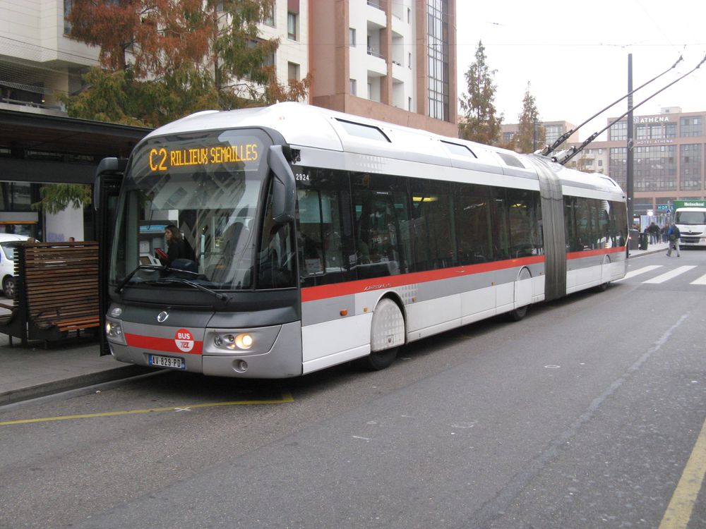 www.hpke.de/busforum/20151113_082757_IMG_3831.jpg
