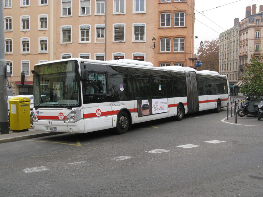 www.hpke.de/busforum/20151113_101926_IMG_3857.jpg