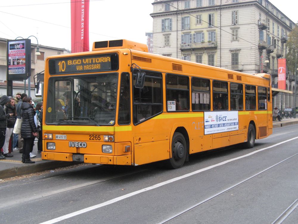 www.hpke.de/busforum/20151117_091909_IMG_4174.jpg