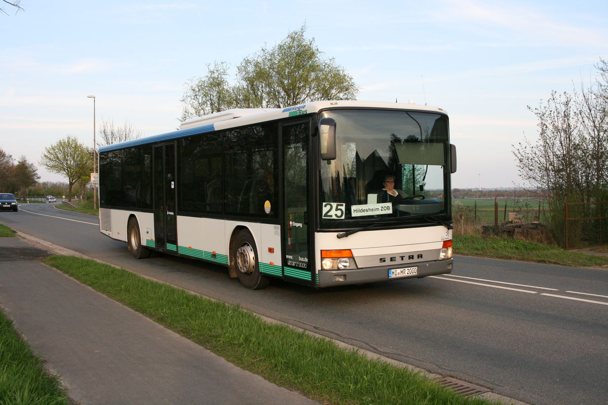 www.hpke.de/busforum/2018/20180417_175308_IMG_2065.jpg